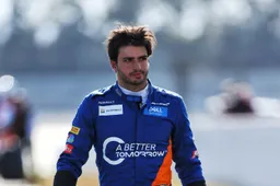 Carlos Sainz ziet meer snelheid bij MCL34 dan haar voorganger
