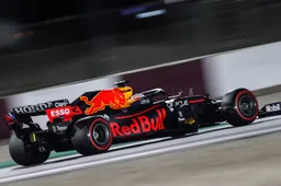 Button denkt dat Red Bull bluft: 'Denk niet dat ze weten wat Mercedes doet'