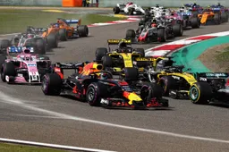 Wat komt er bij kijken voordat de stewards een straf uitdelen aan een coureur?