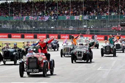 Brad Pitt deve participar do desfile dos pilotos em Silverstone