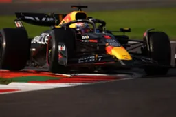 McLaren imponeert in VT3, klagende Verstappen op ruime achterstand