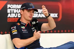 Verstappen sobre el mentiroso Russell: 'Sólo te apuñala por la espalda'