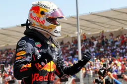 Évaluations : Verstappen profite de la gaffe de Leclerc, Perez déçoit