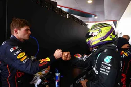 Hamilton on booing Verstappen: "I don't agree".