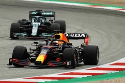 Verstappen kan niet tippen aan tijden van Mercedes en noteert P3