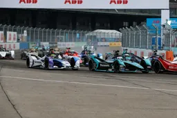 Third F1 team shows interest in Formula E: 'Is because of low costs'