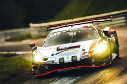 Ferrari wint met Nederlander Catsburg: 'Bijzonder gelukkig en trots'