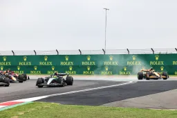Hamilton teaches Norris a lesson: 'He should've done that'