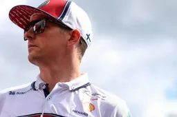 Kimi Raikkonen krijgt een straf voor starten op de verkeerde banden