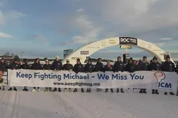 La Carrera de Campeones se detiene para recordar a Michael Schumacher: "Seguid luchando