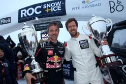 Vettel worstelt met champagnefles na Race of Champions-finale