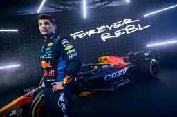 Verstappen reageert op 'gespannen relatie' met Horner