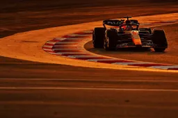 Goede dag voor Verstappen en De Vries in Bahrein, Mercedes valt stil