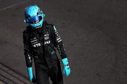 Russell voulait le drapeau rouge après son crash à Melbourne