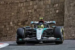 Alonso frustrates Hamilton and Mercedes in FP1: "No surprise"
