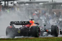 Verstappen verplettert tijdenlijst met eerste ronde in VT1