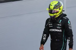 Judge for yourself: did Hamilton touch the wing of the RB18 here or not?