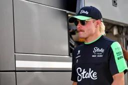 Bottas impressiona in una traversata a pedali del Mediterraneo
