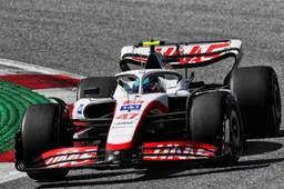 Schumacher sees Hamilton make mistakes: 'I learnt a lot from that'