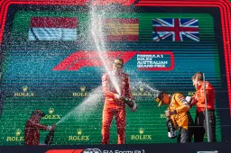 Norris sur Sainz : "Il n'y a aucune raison de penser qu'il est sous-estimé"