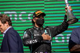 Hamilton over strijd met Verstappen: 'Op veel vlakken het moeilijkste jaar'