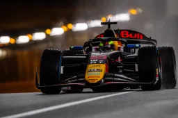 Watch: Near horror crash in the tunnel during F2 qualifying