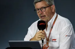 "Lewis Hamilton has drastically changed the expectations of Formula 1 drivers"