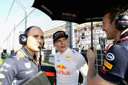 Verstappen: Doe mij maar weer een V10 motor!