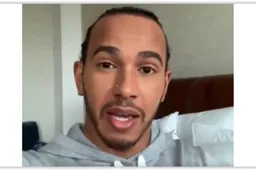 Hamilton brengt bezoek aan Berlijn om zijn kledinglijn te promoten
