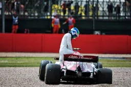 Antonio Giovinazzi in de grindbak dankzij mechanische fout