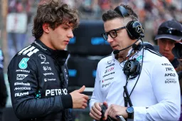 Hilarious mistake: 'Bono' briefly forgets that Hamilton has left