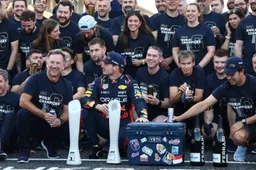 Mecânico brinca e pede para Verstappen não ganhar título na corrida sprint