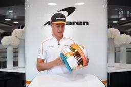 Vandoorne rijdt met speciale Bruce McLaren-helm op Spa