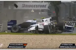 Bekijk compilatie pittigste crashes Australische GP