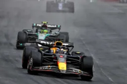 Der GP von Brasilien wird mit einem rollenden Start bei nassen Bedingungen fortgesetzt