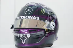 F1 Social Stint | Hamilton also rides with a black helmet in 2020
