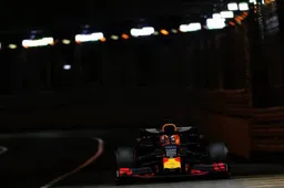 Verstappen over uitspraak Hamilton: 'Mentale problemen door F1? Geen last van'