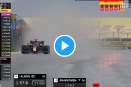 Verstappen rijdt iedereen zoek in de regen; Hamilton komt goed weg