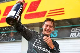 Carmen Montero Mundt lo celebra con Russell en una cariñosa foto: 'Mi ganador'