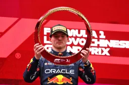 Häkkinen dice que Red Bull debe "nombrar rápidamente al sucesor de Newey"