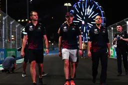 Voormalig teambaas steunt Verstappen: 'In mijn hart wil ik dat heel graag'
