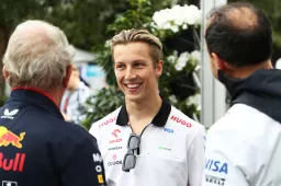 De keuze voor Lawson komt door de machtsstrijd binnen Red Bull Racing