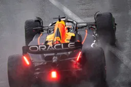 Nederlandse media loven Verstappen: ‘Alonso kreeg draai om de oren’