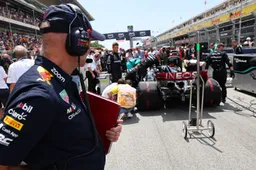 Newey sobre los pontones: "Eché un vistazo rápido al Mercedes"