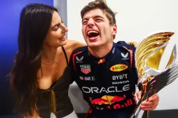 Kelly Piquet roemt historisch F1-seizoen Verstappen: “Enorm trots op jou”