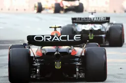 Pérez: "Estamos lutando um pouco com a traseira do carro"