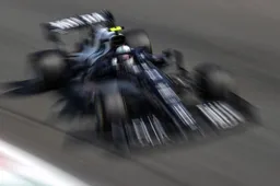 Gasly's crash causes Safety Car after Hamilton loses places in sprint race