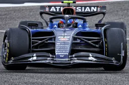 Résultats complets F1 | Essais hivernaux de Bahreïn : Sainz P1 après la 2e journée, Hamilton P2