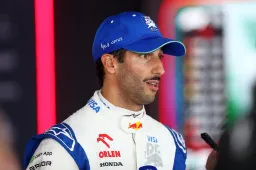 Ricciardo op de vingers getikt door stewards na opmerkelijke overtreding