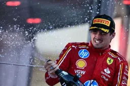 Desde el paddock de F1 en Mónaco | Ferrari celebra con champán